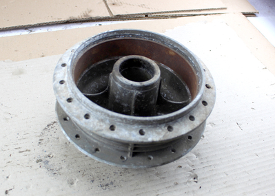 Radnabe hinten Honda CB350Four CB400F gebraucht