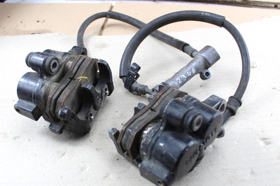 Bremssattel Satz Doppelkolbenbremse vorne Honda CB900FB SC01 gebraucht
