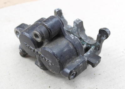 Bremssattel Doppelkolbenbremse hinten Honda CB900FB SC01 gebraucht