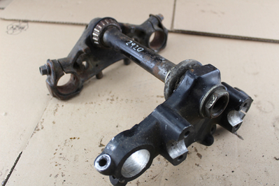 Gabelbrcken obere + untere Honda CB750KZ+F gebraucht