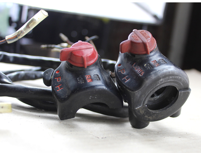 Lenkerschalter rechts Honda CB400F CB500K2 CB550F CB750K6+F1 gebraucht