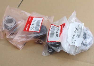 Ansaugstutzen Isolatorsatz CB350F CB400Four Set original